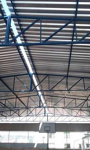 Cobertura em telha de zinco Cobertura em telha de zinco