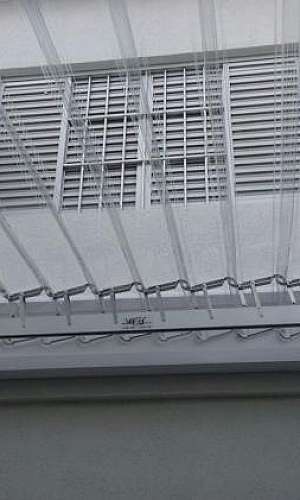 Empresa de cobertura abre e fecha Empresa de cobertura abre e fecha