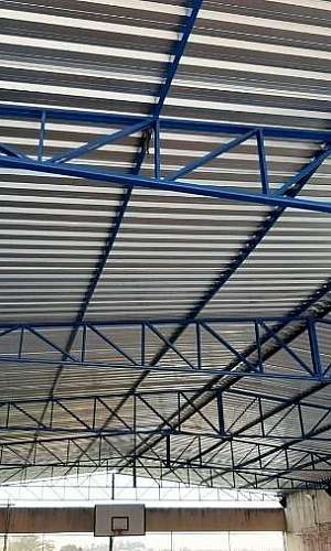 Galpão em telha de zinco Galpão em telha de zinco