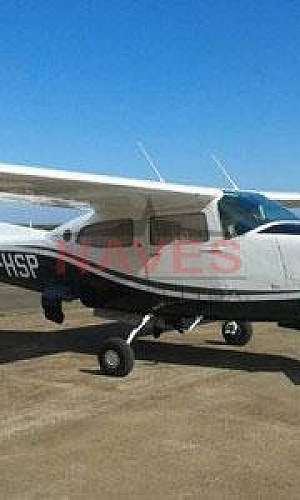 Manutenção de aviões Manutenção de aviões